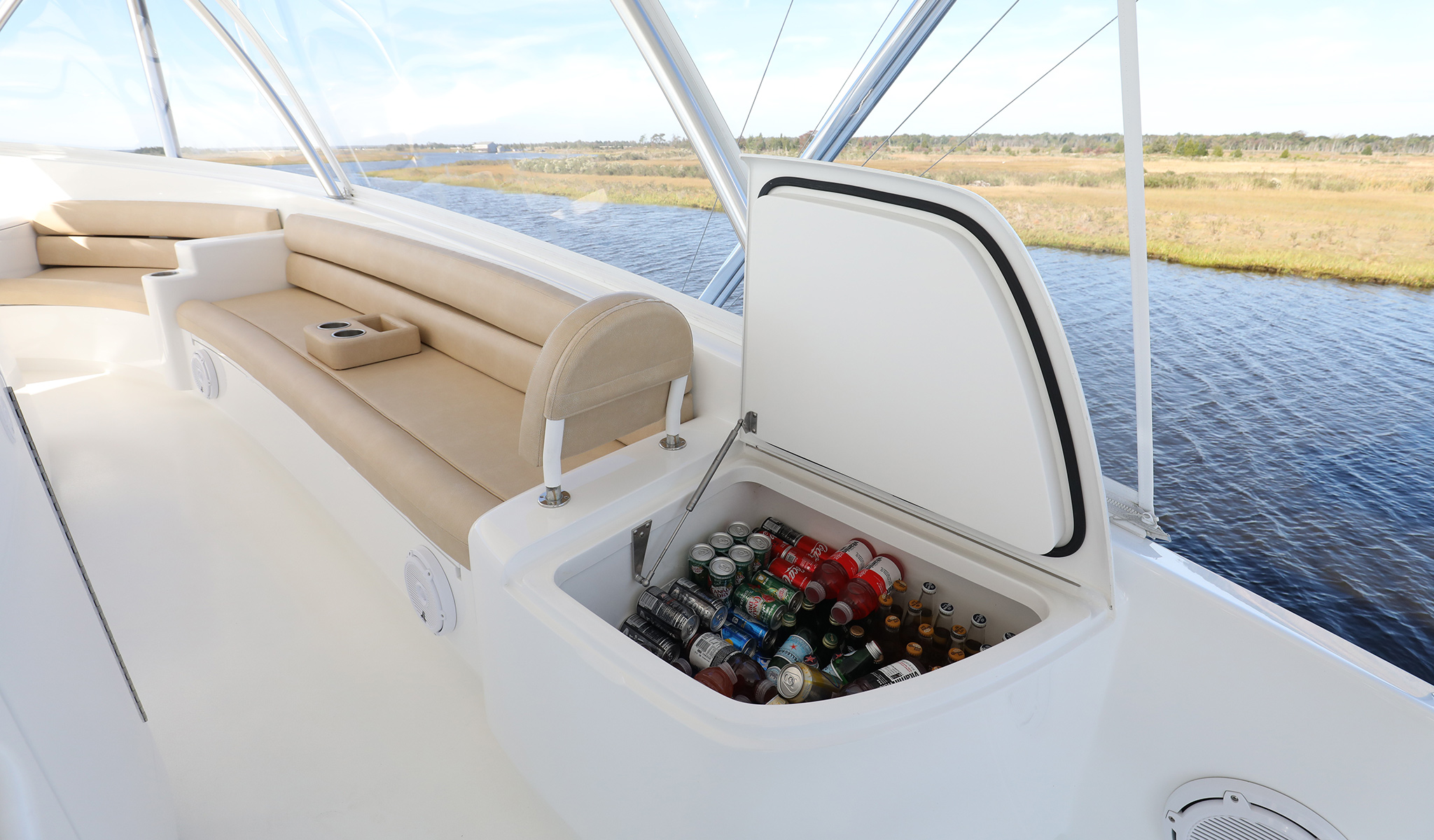 Viking Yachts 92 Convertible 92C