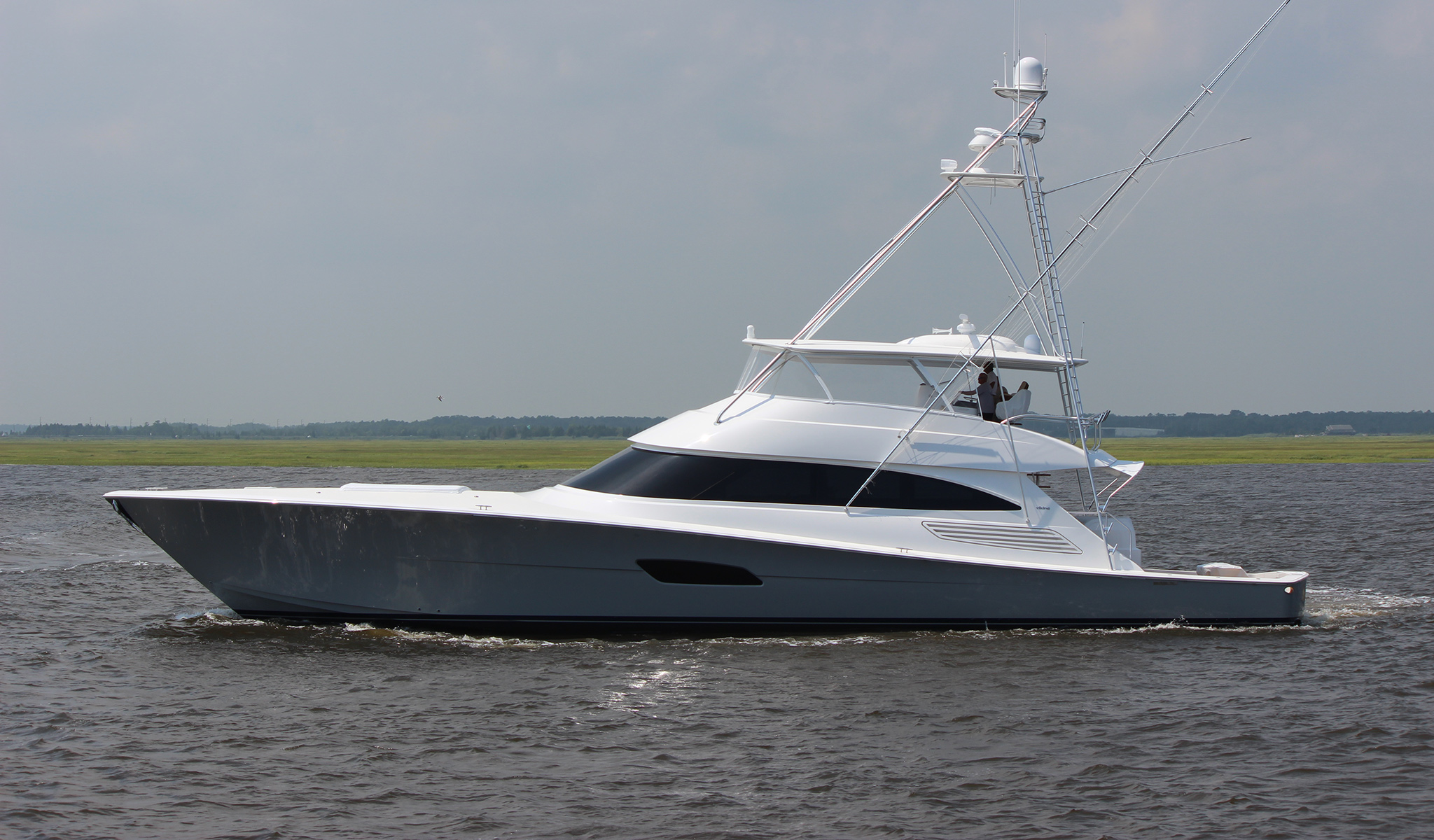 Viking Yachts 92 Convertible 92C