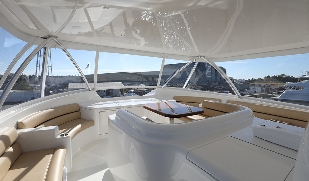 Viking Yachts 92 Convertible 92C