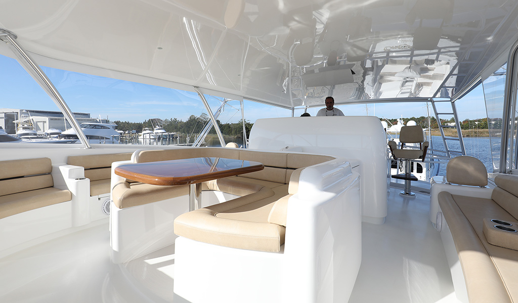 Viking Yachts 92 Convertible 92C